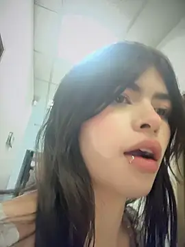 CuteLilAngelXXX's Webcam Show