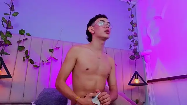 Show de velvetkai na webcam
