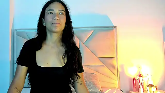 دردشة Maddy__18 الجنسية المباشرة
