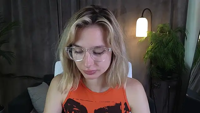 NoraMoreau Live XXX-Chat