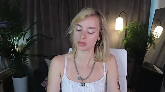 Chat XXX en directo de NoraMoreau