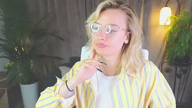 NoraMoreau Live XXX-Chat
