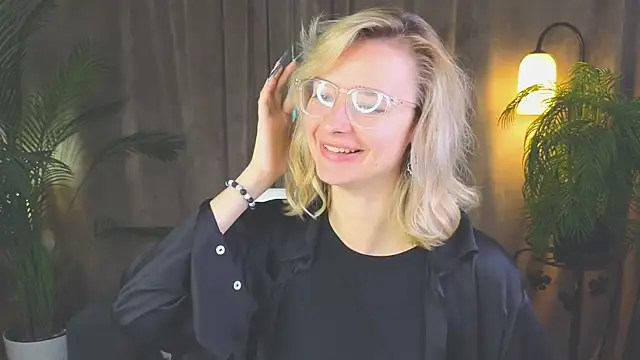 NoraMoreau Live XXX-chat