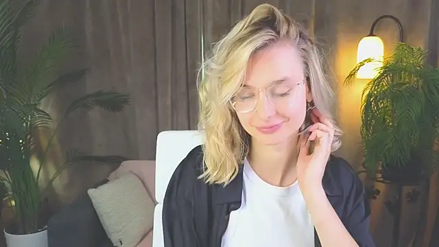 NoraMoreau Live XXX-Chat