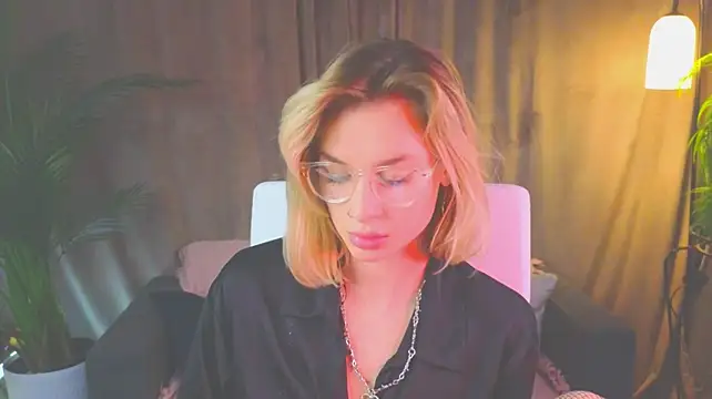 NoraMoreau Live XXX-Chat