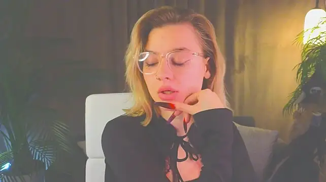 NoraMoreau – webcam-show