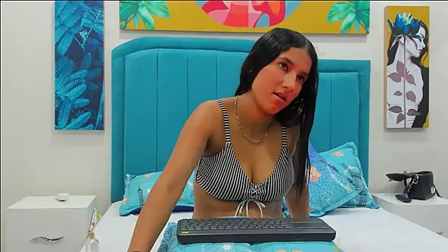 Chatroom XXX en direct de EmmaJohnson01