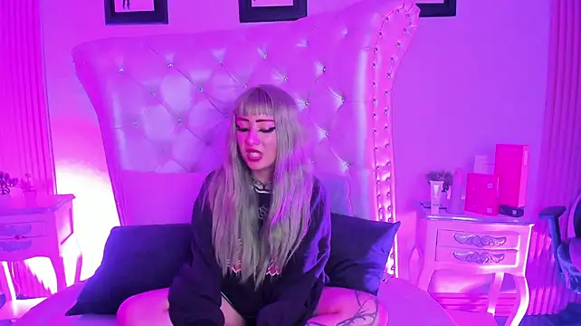 Pola_Pnk's Webcam Show