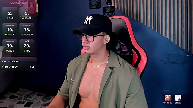 הופעת וובקאם של Axxel_Muscle