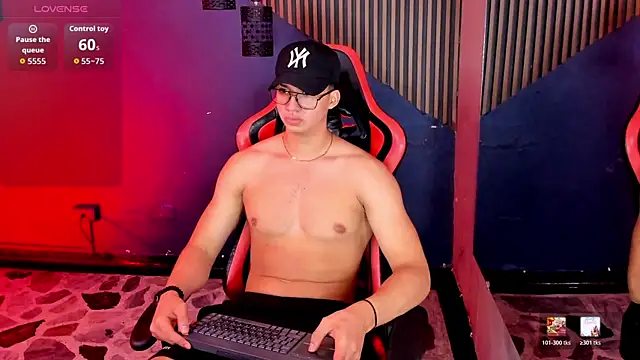 Axxel_Muscle Webcamshow
