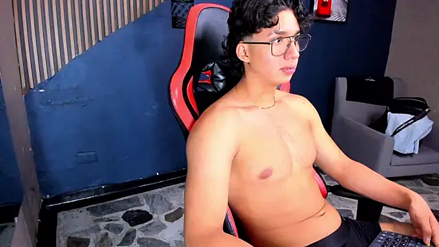 Axxel_Muscle webcam show