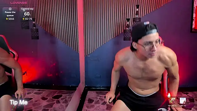 Axxel_Muscle's Webcam Show