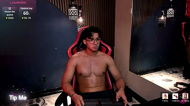 Axxel_Muscle Pertunjukan Webcam