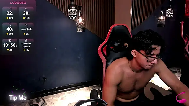 Axxel_Muscle Pertunjukan Webcam