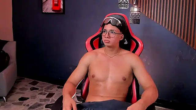 Axxel_Muscle – Kamerová šou