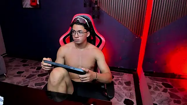 Axxel_Muscle Show Webcam