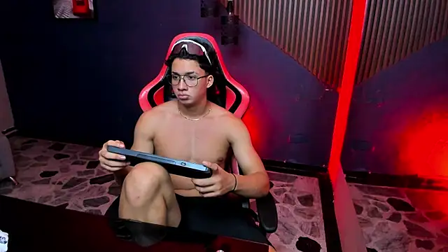 Axxel_Muscle Show Webcam