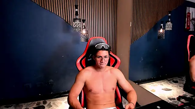 Axxel_Muscleのウェブカメラショー