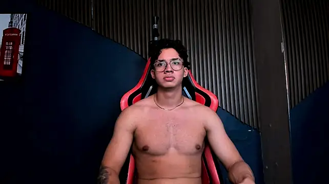 Axxel_Muscle Pertunjukan Webcam