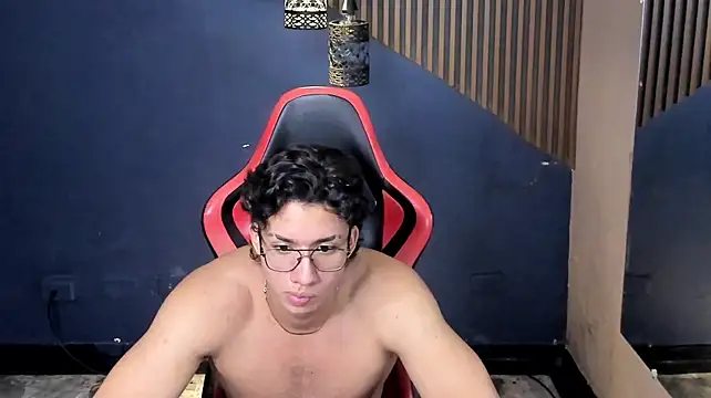Axxel_Muscle's Webcam Show