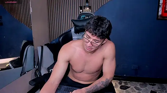 Axxel_Muscle 在線直播表演