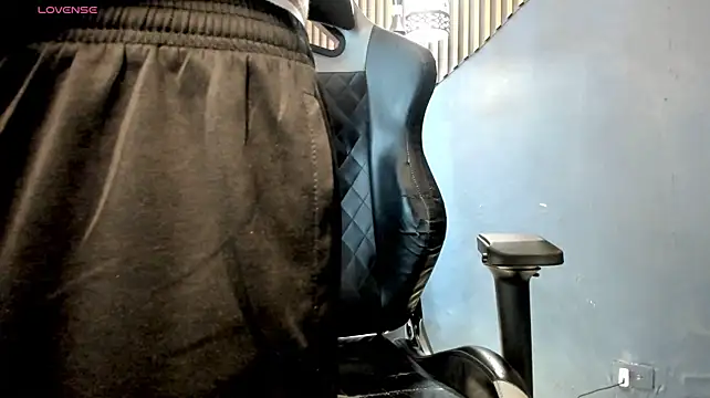 Axxel_Muscle Show Webcam