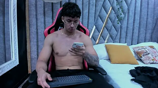 Axxel_Muscle Webcamshow