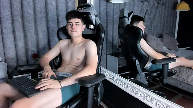 MilanMercier's Live XXX Chat