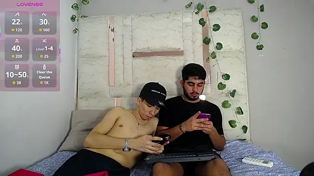 Michael_and_twinkk Шоу с уебкамера