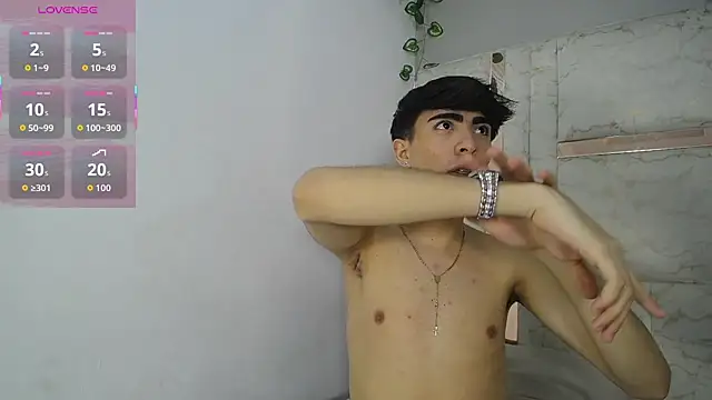 Michael_and_twinkk webcam show