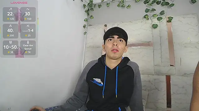 Michael_and_twinkk's Webcam Show