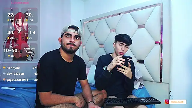 Michael_and_twinkk webcam show