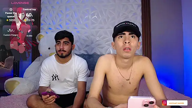 Michael_and_twinkk webcam show