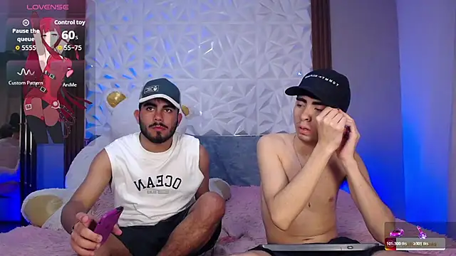 Michael_and_twinkk webcam show