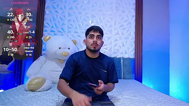 Michael_and_twinkk Show in webcam