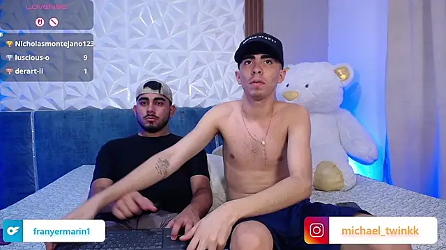 Show de Michael_and_twinkk na webcam