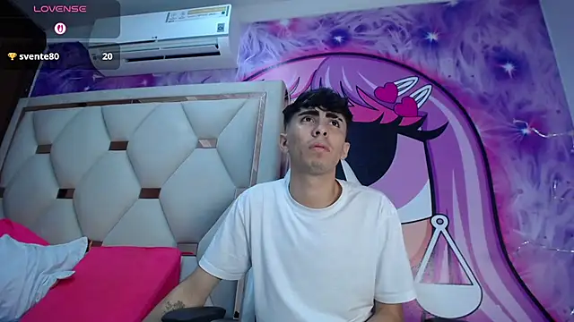 Michael_and_twinkk's Webcam Show