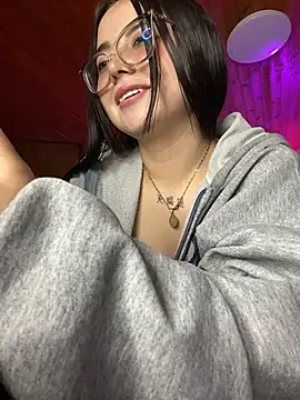 Camila_cute18's Live XXX Chat