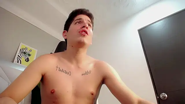 Show modela bby_cashh na web-kameri