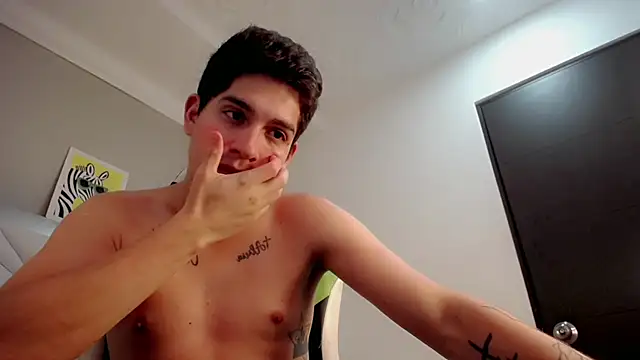 Show modela bby_cashh na web-kameri