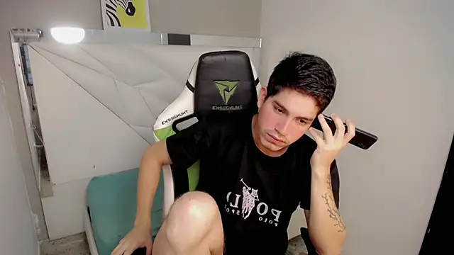 Show modela bby_cashh na web-kameri