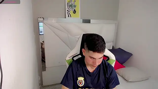 Pokazy przed kamerką – bby_cashh