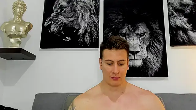Pokazy przed kamerką – AlexHarrington