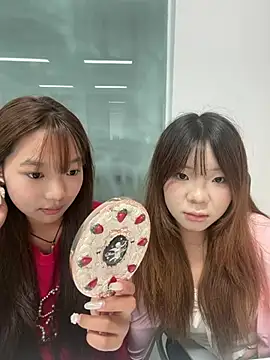liangliang-888 网络视讯表演