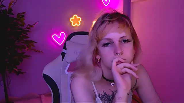 Chat +18 de CaliforniaDreamerr ao vivo