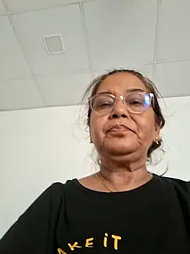 Show de Priya-696 na webcam