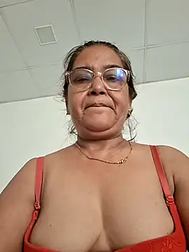 Priya-696's Webcam Show