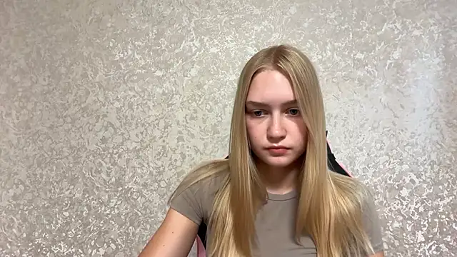 Show modela blondegirl2026 na web-kameri