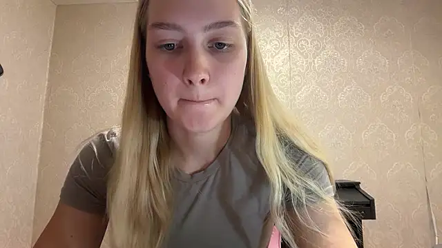 blondegirl2026's Webcam Show