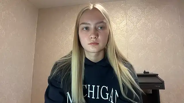 blondegirl2026's Live XXX Chat